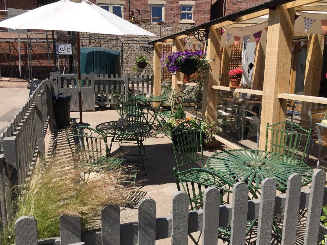 The Spotted Cow Hotel Belper Buitenkant foto